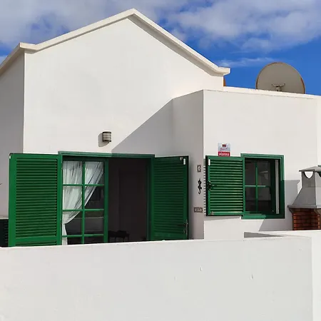 Casa Eric Apartment *